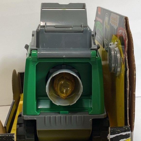 TEENAGE MUTANT NINJA TURTLES - Picture 11 of 16